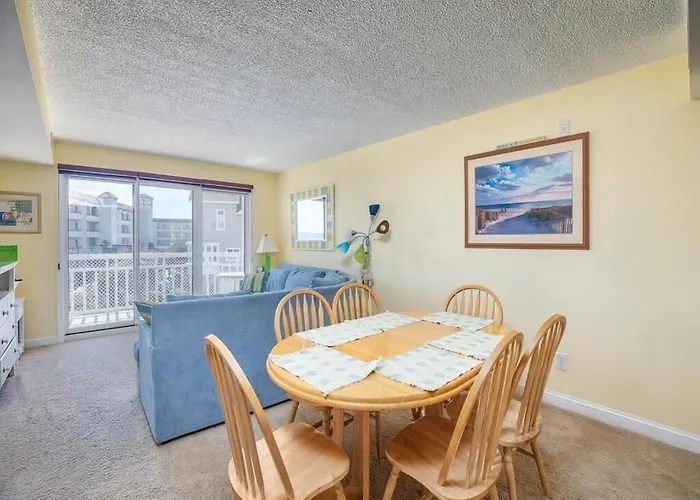 1B/1B Condo With Ocean Views, Resort Style, Free Wifi, Few Steps To The Beach!!