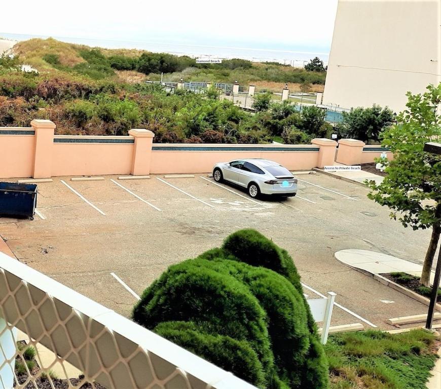 1b/1b With Ocean Views, Style, Free Wifi, Few Steps To The Beach!! Appartement *