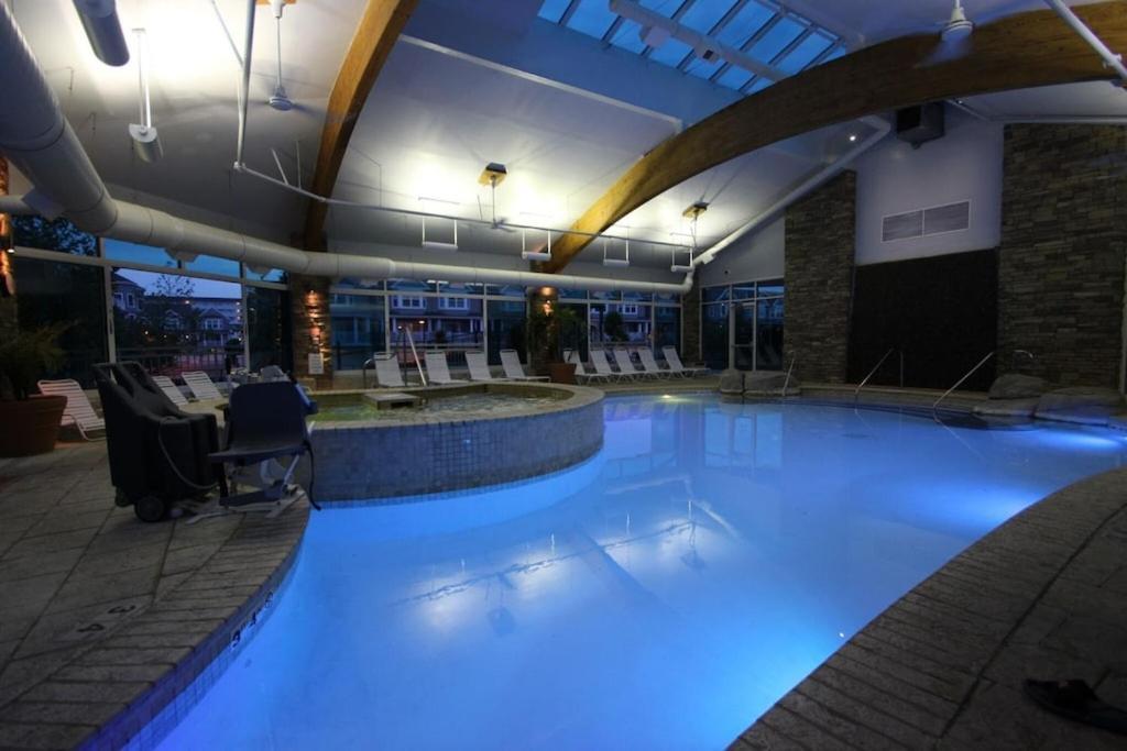 Appartement 1b/1b With Ocean Views, Style, Free Wifi, Few Steps To The Beach!!