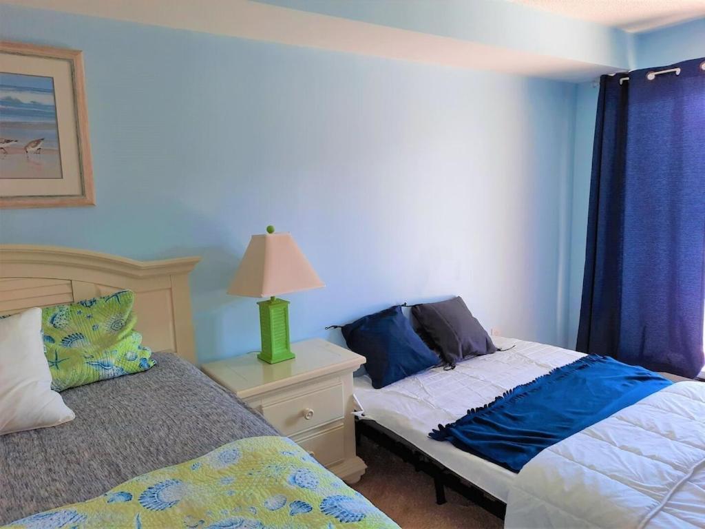 Appartement 1b/1b With Ocean Views, Style, Free Wifi, Few Steps To The Beach!!